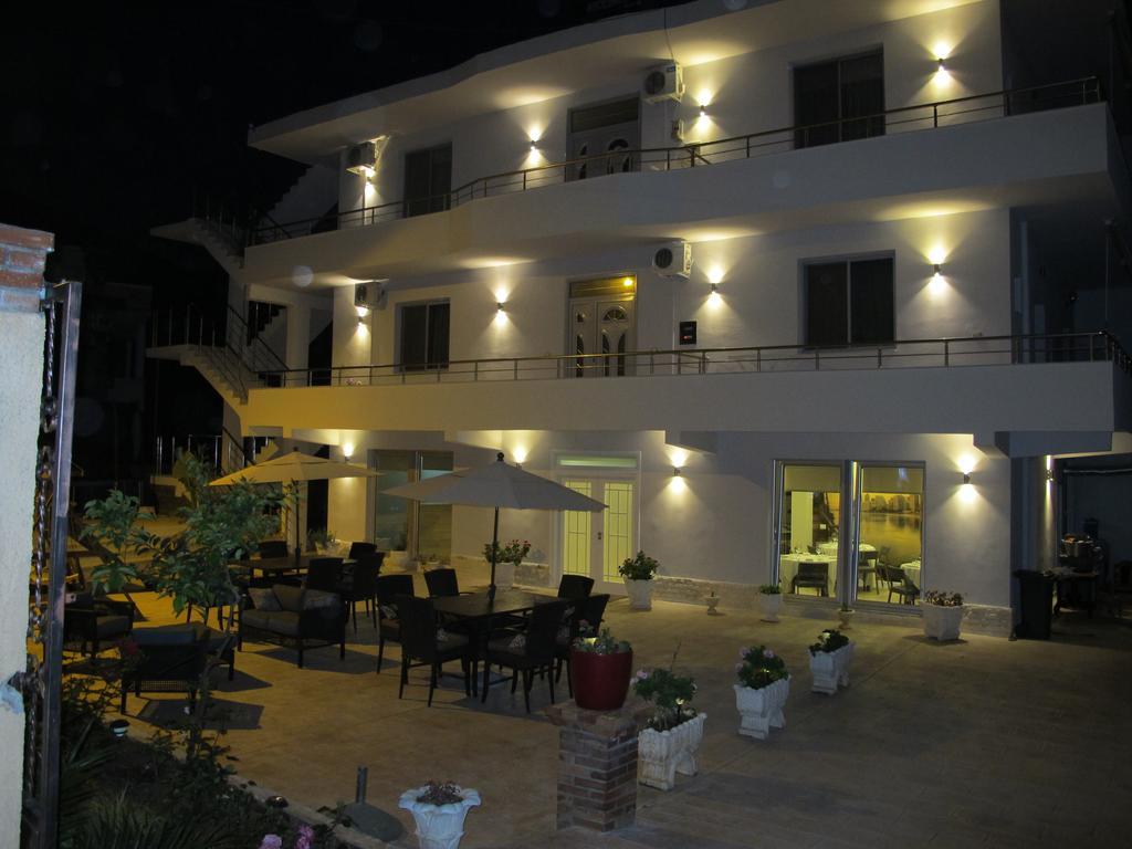 Hotel Nika Vlorë Eksteriør bilde